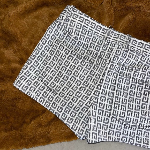 Givenchy Women's Size 26 Denim Jacquard Short EUC $990 - Picture 8 of 13